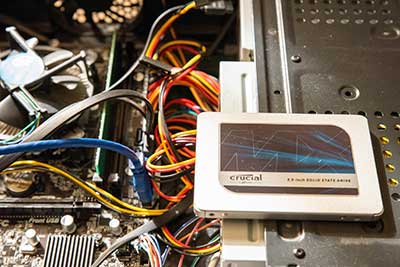 検査するために外したSSD